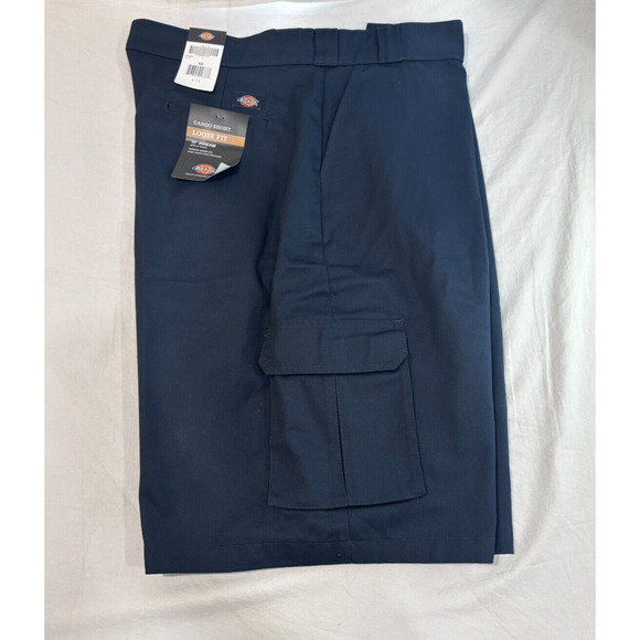 Dickies Cargo Shorts Mens 44W 13" Inseam Loose Fit Pockets Workwear NWT - Picture 4 of 8
